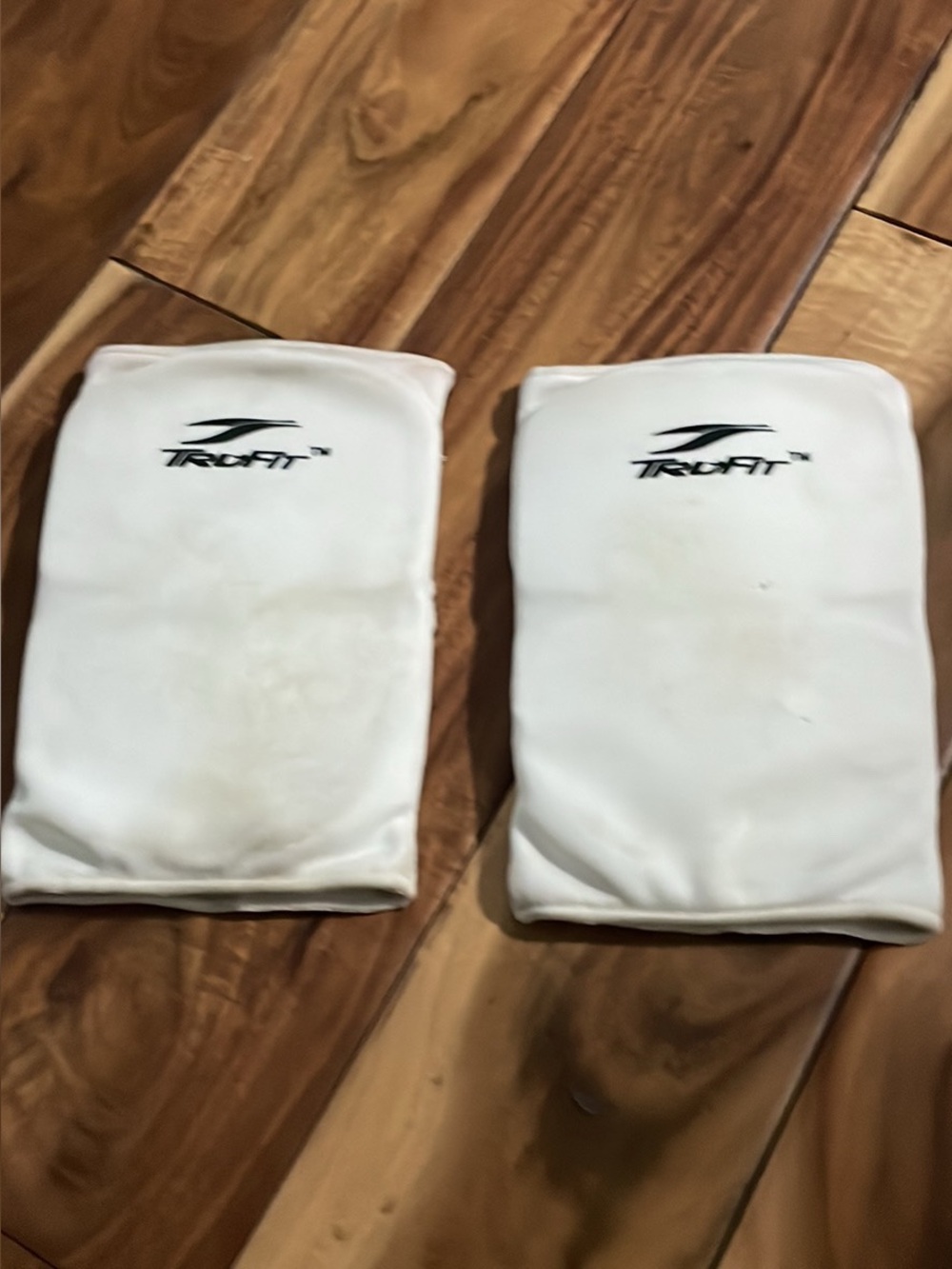 TruFit White Knee/Elbow Pads - Pair